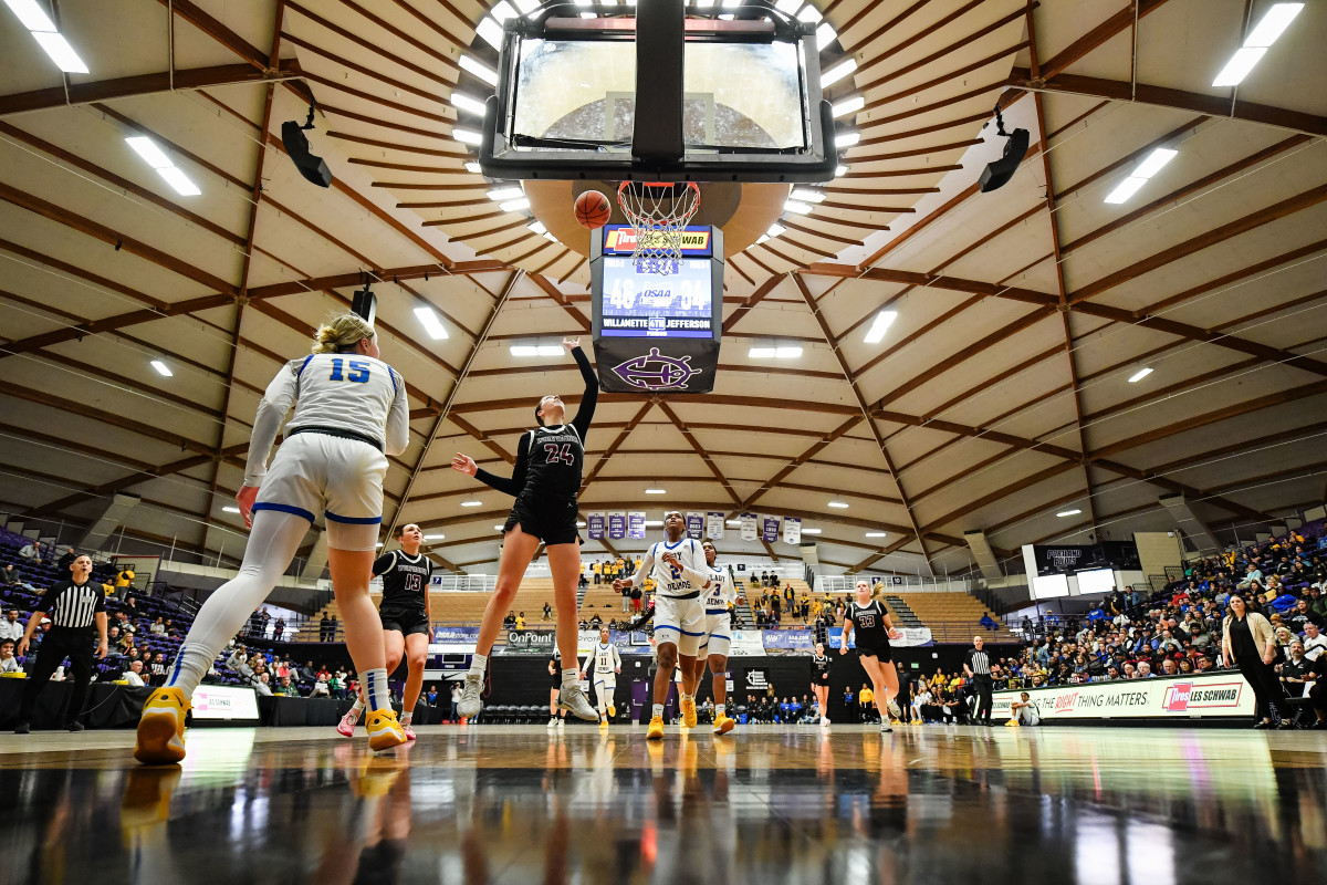 Jefferson Willamette 6A Oregon girls basketball quarterfinal 2024 Naji Saker-60